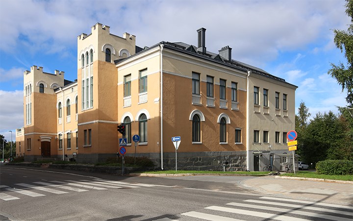 Lääninhallituksen talo Oulu Fescon paksurappaus