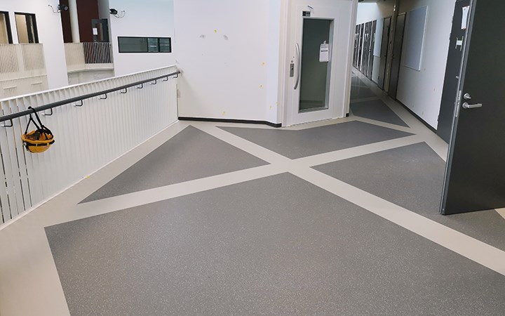 Vuoksenniskan koulu Nanten DecoFloor Comfort Plus