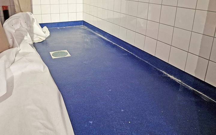 Nanten akryylilattia Oulun pääkirjasto