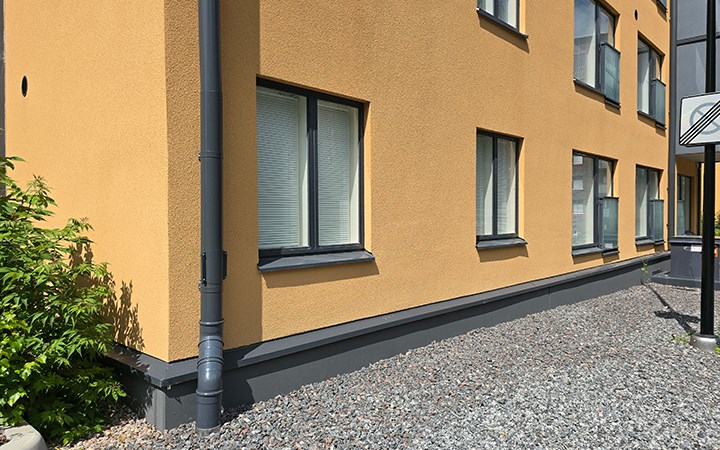 Ohutrappaus-eristejärjestelmä ja silikonihartsipinnoite