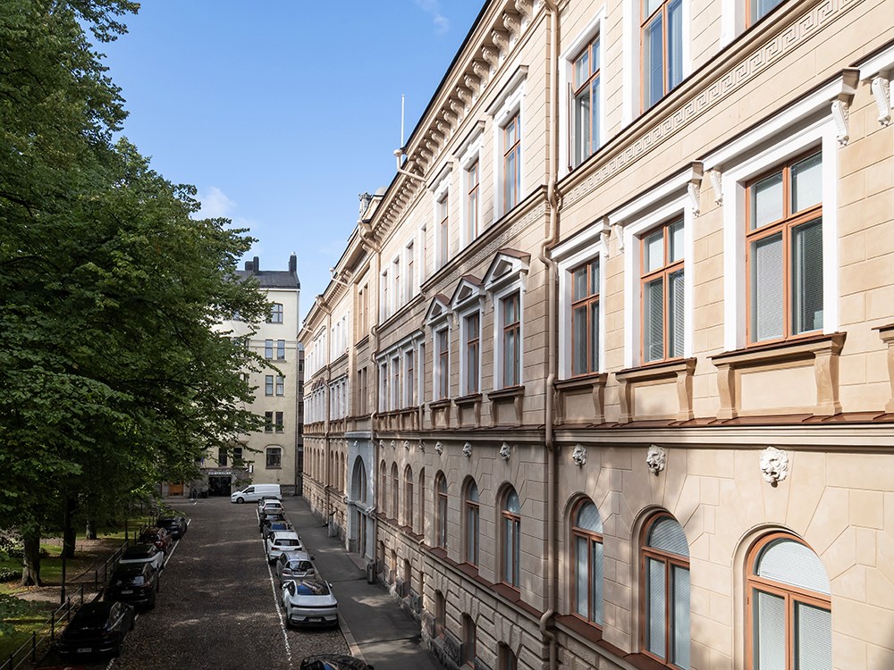 Ressun lukio Fescon märkälaasti