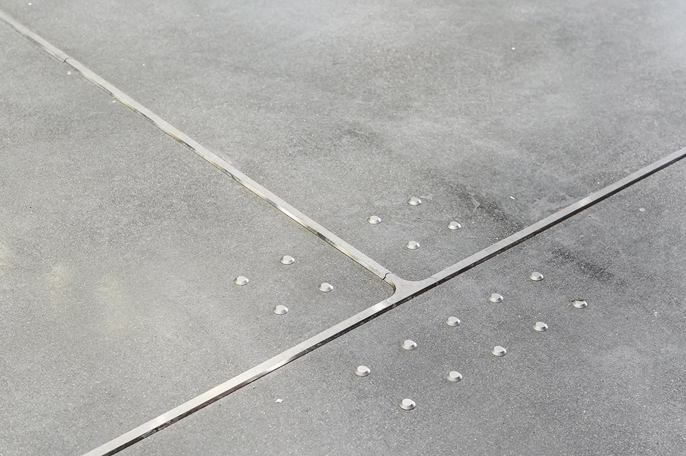 Desginlattia kovabetonista